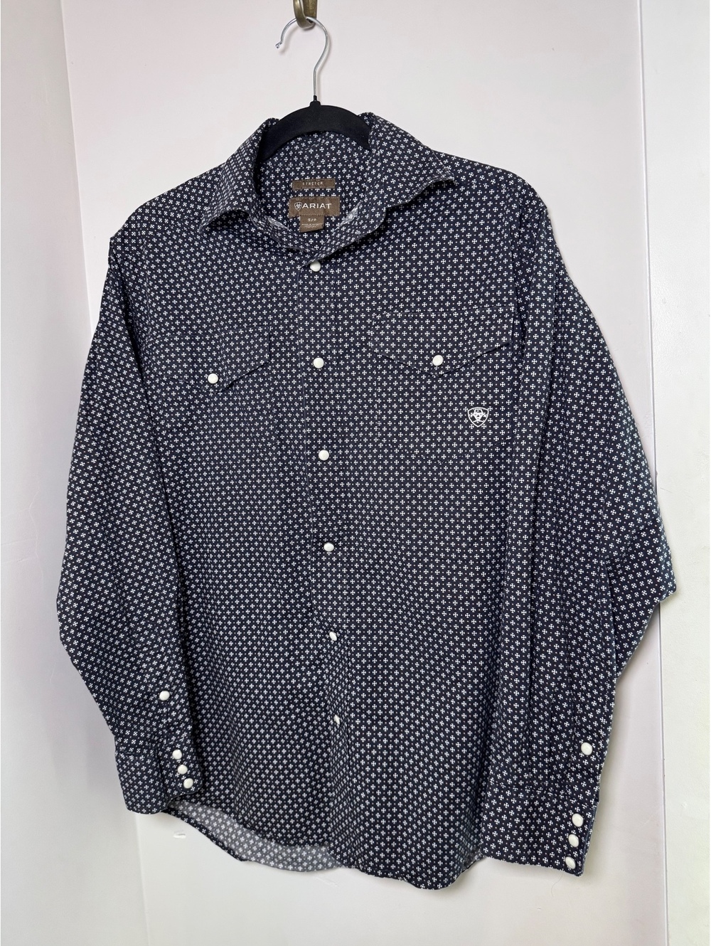Ariat Women’s S Western Pearl Snap Shirt Navy Geometric Stretch Long Sleeve